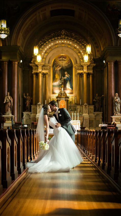 Catholic Church Wedding Photos, Alter Photography, Old Church Wedding, Church Wedding Photos, Church Wedding Photography, Wedding Couple Pictures, Catholic Wedding Ceremony, Wedding Photography Checklist, Frame By Frame