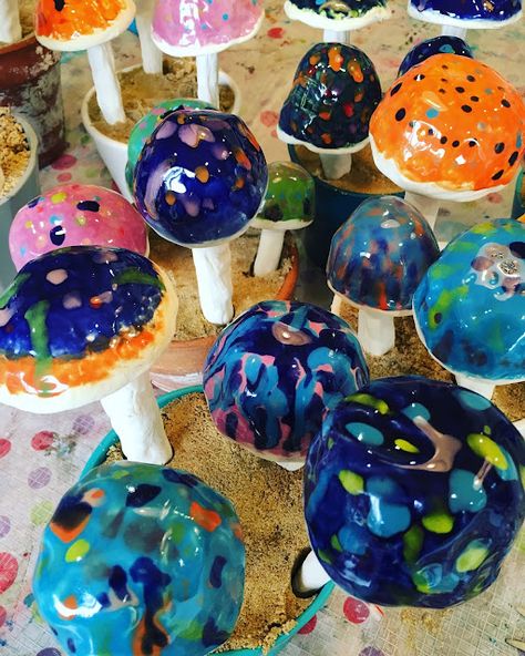 Clay Mushrooms, Ceramic Cats, Silicone Glue, Pinch Pot, Pinch Pots, Glass Fusing, Art House, Cats And Dogs, Home Art