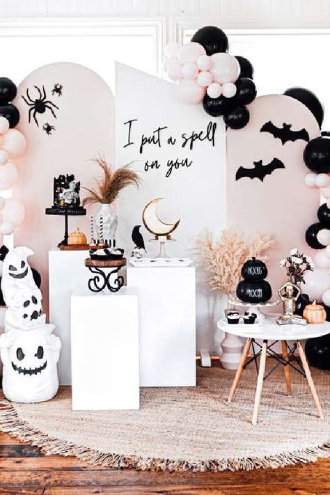 Halloween Shower Ideas, Halloween Themed Party, Halloween First Birthday, October Baby Showers, Halloween Gender Reveal, Halloween Themed Birthday Party, Halloween 1st Birthdays, Hocus Pocus Party, Halloween Baby Shower Theme