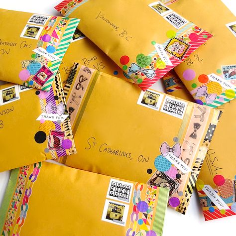 Omiyage Blogs: Sending Out Pretty Parcels Postcards Inspiration, Snail Mail Envelopes, Snail Mail Inspiration, Snail Mail Art, Snail Mail Pen Pals, Mail Art Envelopes, Mail Gifts, Decorated Envelopes, Fun Mail