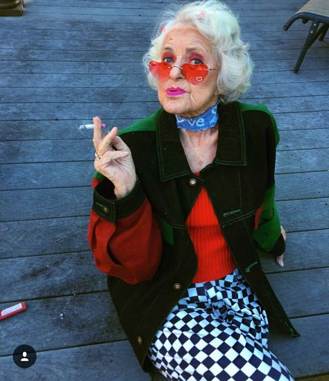 Cool Old Lady Fashion, Weird Aunt Aesthetic, Grandma Astetic, Cute Old Lady, Cool Old Lady, Granny Fashion, Old Lady Fashion, Baddie Winkle, Cool Grandma