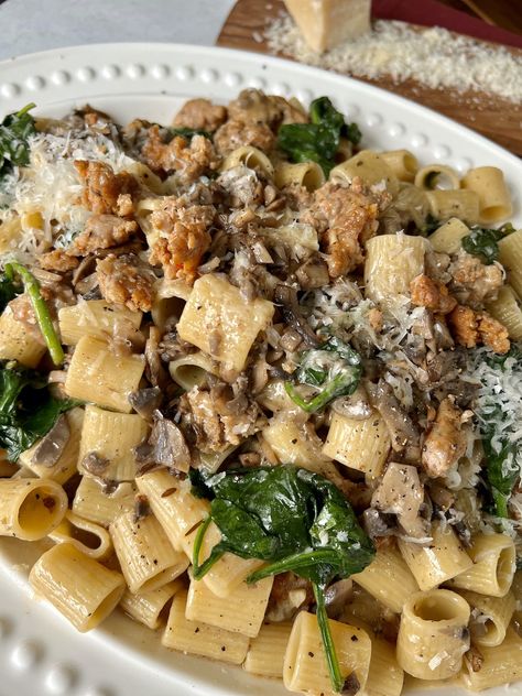 Pasta Norcina (Creamy Pasta With Sausage) - Mangia with Michele Pasta Norcina, Creamy Pasta With Sausage, Broccolini Pasta, Sausage Sauce, Pasta With Sausage, Italian Sausage Recipes, Italian Pasta Dishes, Spinach Pasta, Mushroom Pasta