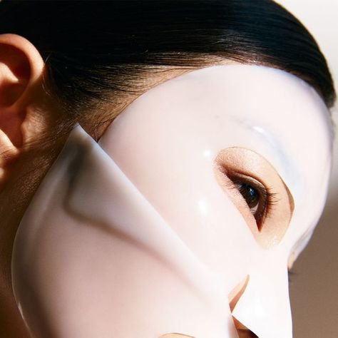 Biodance on Instagram: "+600,000 Sheets Sold in Korea! The thick 34g hydrogel mask made by hardening a highly concentrated essence into a mask sheet delivers active ingredients deep into the skin. Experience the changes in your skin with just one use. *Skin improvement can be seen immediately after use. -reducing the appearance of pores by 16.09% -increased skin moisture by 126%" Eyebrow Eyeshadow, Facial Wipes, Eyelashes Mascara, Gel Mask, Moisturizing Serum, Skincare Tools, Etude House, Clean Makeup, Glass Skin