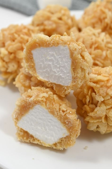 Campfire Rice Crispy Treats, Marshmallow Rice Krispie Treats, Marshmallow Balls, Rice Krispie Balls, Apple Dumpling Recipe, Flavored Marshmallows, Pie Pops, Rice Krispy, Soft Caramel