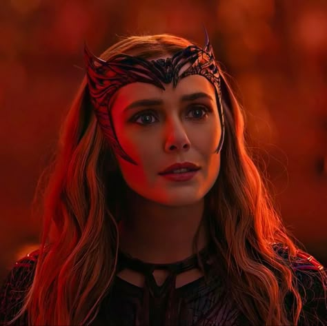 Scarlet Witch Doctor Strange, Superpower Aesthetic, Mommy Wanda, Wanda Scarlet Witch, Olsen Scarlet Witch, Elizabeth Olsen Scarlet Witch, Wanda Maximoff Scarlet Witch, Witch Doctor, Scarlet Witch Marvel