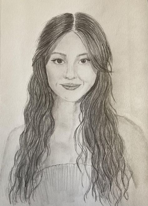 Olivia Rodrigo Drawings Simple, Olivia Rodrigo Aesthetic Drawing, Drawing Olivia Rodrigo, Olivia Rodrigo Sketch, Olivia Rodrigo Drawing, Olivia Rodrigo Sketch Pencil, Pencil Sketch Portrait, Pencil Sketch, Drawing Tips