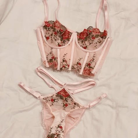 Cotton Bra, Body Lingerie, Lingerie Inspiration, Cute Lingerie, Comfortable Bras, Lingerie Outfits, Pretty Lingerie, Bra And Panty Sets, Lingerie Collection