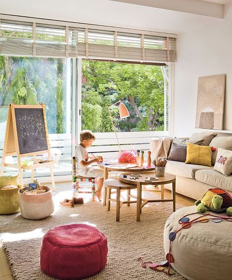 35 Clever Ways To Make A Play Area In Living Spaces | Home Design And Interior Living Room Decor Kid Friendly, Kid Friendly Family Room, Kid Friendly Living Room, Family Friendly Living Room, Havenly Living Room, Living Room Playroom, Kids Living Rooms, Eclectic Living Room, Trendy Living Rooms