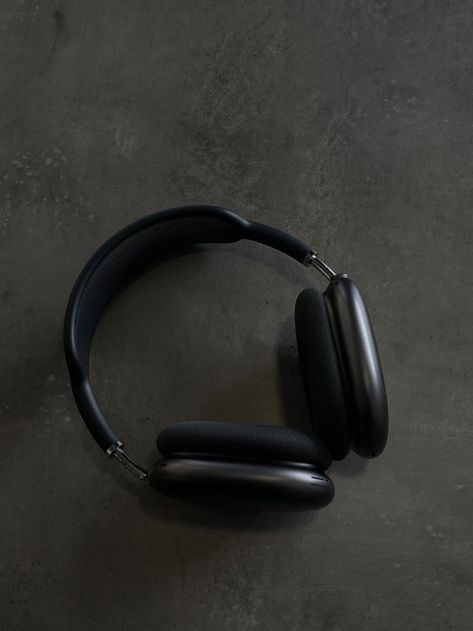 #aesthetic #shot Headphones Aesthetic Black, Apple Headphones, In The Pale Moonlight, Apple Headphone, Airpods Max, Iphone Obsession, Handbag Essentials, Pretty Phone Cases, Aesthetic Dark