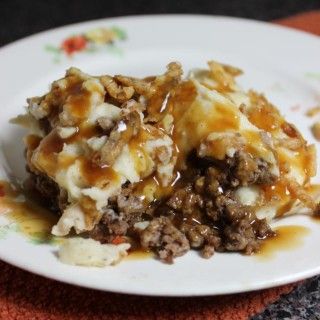 This salisbury steak shepard's pie is packed with flavors and topped with a gravy. Shepards Pie Recipe, Shepard S Pie, Shepard's Pie, Shepards Pie, Salisbury Steak Recipes, Shepherds Pie Recipe, Beef Gravy, Salisbury Steak, Shepherds Pie