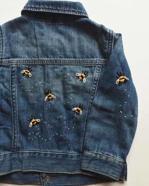 Embroider Denim Jacket, Hand Embroidered Jean Jacket, Embroidered Denim Jacket Diy, Embroidery On Jacket, Denim Embroidery Jacket, Jean Jacket Embroidery Diy, Diy Embroidered Jean Jacket, Denim Jacket Design Ideas, Embroidery On Denim Jackets