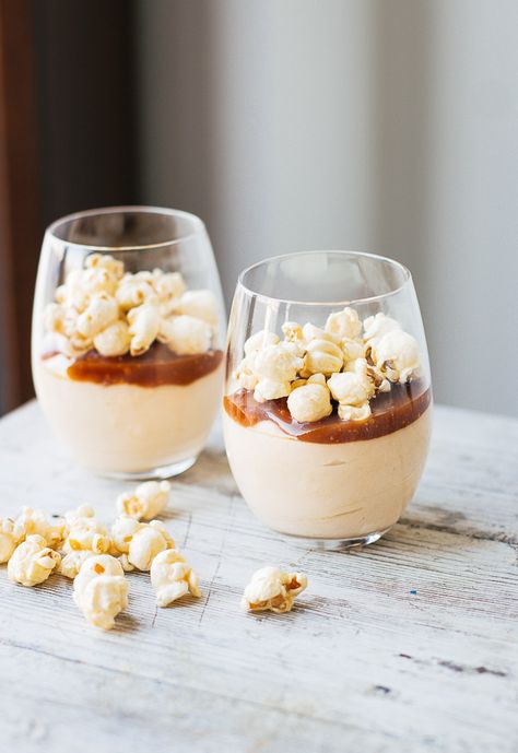 Pastry Case, Salted Caramel Cheesecake, Cheesecake Mousse, Slow Cooker Desserts, Caramel Cheesecake, Caramel Corn, Mousse Recipes, Munnar, Caramel Popcorn