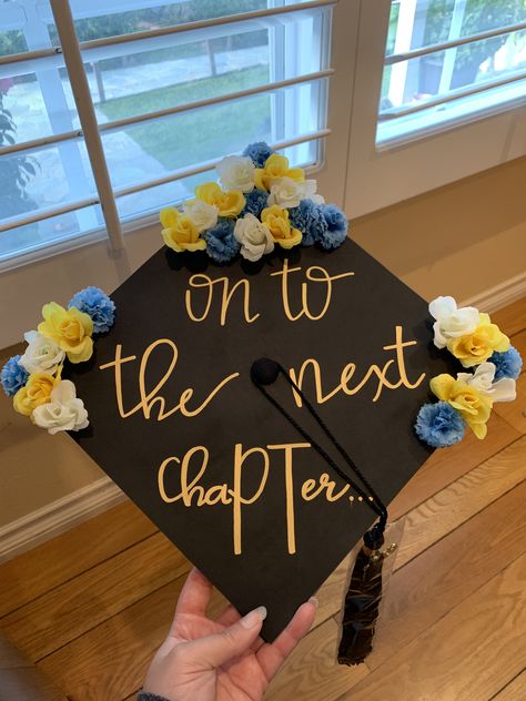 College Graduation Cap Ideas Physical Therapy, Physical Therapist Graduation Cap, Pt School Grad Caps, Future Pt Graduation Cap, Graduation Cap Designs Kinesiology, Physical Therapy Cap Decoration, Graduation Cap Physical Therapy, Simple Graduation Cap Ideas College, Physical Therapy Party Ideas