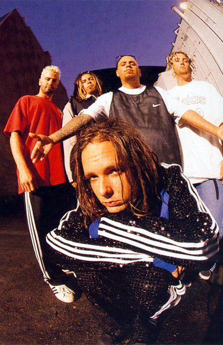 A young KoRn. Where did all the time go?!  12× Loyal fan since it started!!!! Korn 90s, Jonathan Davis, Band Wallpapers, Glam Metal, Heavy Metal Music, Band Stuff, Band Photos, Slipknot