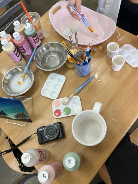 Pottery Painting Class Aesthetic, Pottery Painting Date Aesthetic, Pottery Aesthetic Girl, Pottery Painting Aesthetic Friends, Pottery Painting With Friends, Pottery Painting Date, Pottery Painting Aesthetic, Godly Friendship, Steph Bohrer