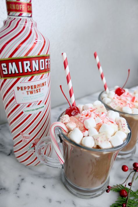 speppermint_cover_736 Peppermint Vodka Hot Chocolate, Boozy Peppermint Hot Chocolate, Peppermint Liquor Drinks, Peppermint Smirnoff Drinks, Peppermint Twist Smirnoff Drinks, Smirnoff Peppermint Twist Recipes, Peppermint Vodka Drinks Smirnoff, Peppermint Smirnoff Recipe, Peppermint Alcoholic Drinks