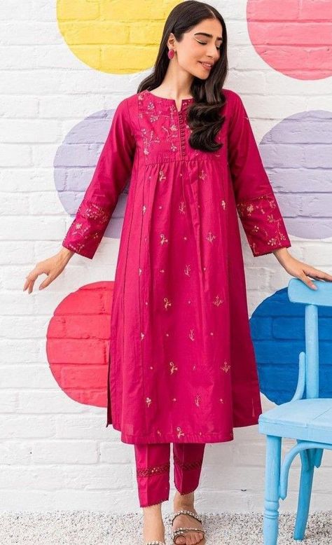 #summerdress#frockdesign Summer Frock Designs, Long Frocks Designs, Floral Frocks, Lace Dress Design, Latest Dress Design, Simple Kurti Designs, Womens Trendy Dresses, Stylish Short Dresses, Pakistani Dresses Casual