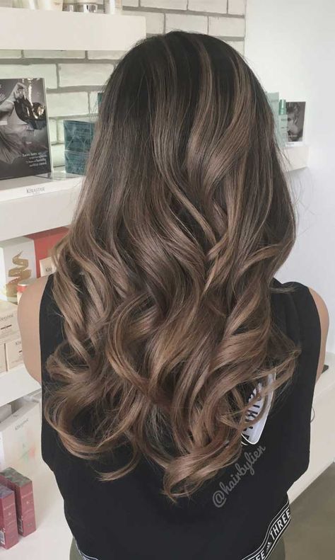 49 Beautiful Light Brown Hair Color To Try For A New Look Gorgeous Balayage Hair Color Ideas - brown Balayage Highlights,Beachy balayage hair color #balayage #blondebalayage #hairpainting #hairpainters #bronde #brondebalayage #highlights #ombrehair Trendy Hair Highlights, Asian Balayage, Hair Color Asian, Brown Hair Shades, Brown Ombre Hair, Balayage Ombré, Skirt Diy, Hair Color Light Brown, Brunette Balayage Hair