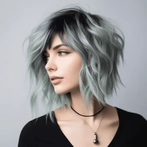 54 Trending Wolf Haircut Ideas for This Year Goth Hairstyles Medium, Badass Haircut, Cute Bob Hairstyles, Wolf Haircut, Oval Face Haircuts, Creative Hair Color, Summer Haircuts, Blending Gray Hair, Trendy Hairstyle