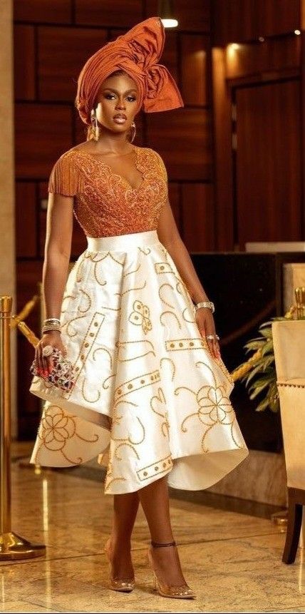 African Skirt Suits For Women, Elegant Dresses Classy Rich, Ankara For Wedding, Trendy Ankara Styles Classy, Ankara Wedding Guest Outfit, Ankara Dress Designs Chic, Brocade Asoebi Styles, Brocade Styles For Women, Ankara Wedding Dress