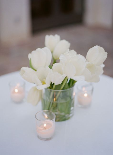 Best Summer Wedding Flowers, White Tulip Centerpiece, Tulip Centerpieces Wedding, White Tulip Wedding, Tulip Centerpieces, Tulip Centerpiece, Tulip Wedding, Elegant Wedding Centerpiece, Big Melons