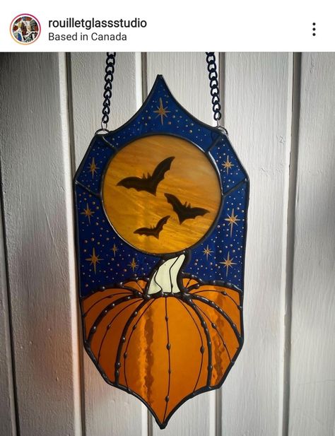 Stained Glass Art Halloween, Stain Glass Sun Catcher, Autumn Stained Glass Patterns, Harry Potter Stained Glass Patterns, Fall Stained Glass Ideas, Stain Glass Ideas, Halloween Window Painting Ideas, Halloween Stained Glass Patterns, Stained Glass Halloween Patterns