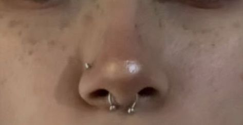 Septum Nose Piercing, Snake Bite Piercing, Pretty Ear Piercings, Face Piercings, Nose Piercings, Cute Piercings, Snake Bites, Nail Tattoo, Dope Jewelry