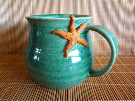 25+ best ideas about Green Mugs on Pinterest | Green coffee mugs ... Ceramica Artistica Ideas, Green Mugs, Clay Mugs, Ceramics Projects, Sea Star, Ceramics Ideas Pottery, Cool Mugs, Potters Wheel, Pottery Designs