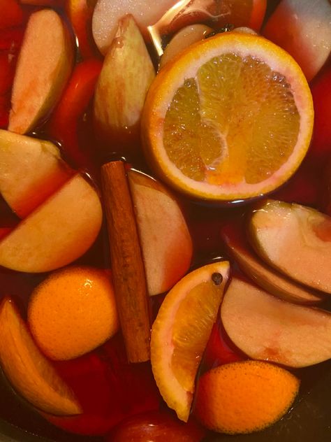 christmas aesthetic Mulled Cider Aesthetic, Hot Cider Aesthetic, Apple Cider Aesthetic Fall, Hot Apple Cider Aesthetic, Mulled Wine Aesthetic, Apple Cider Aesthetic, Cider Aesthetic, Christmas Apple Cider, Grey November