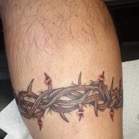 Shading Illustration, Thorn Tattoo, Man Tattoo, Instagram Cool, Female Tattoo Artists, Tattoo Equipment, 3d Tattoo, Leg Bands, Crown Of Thorns