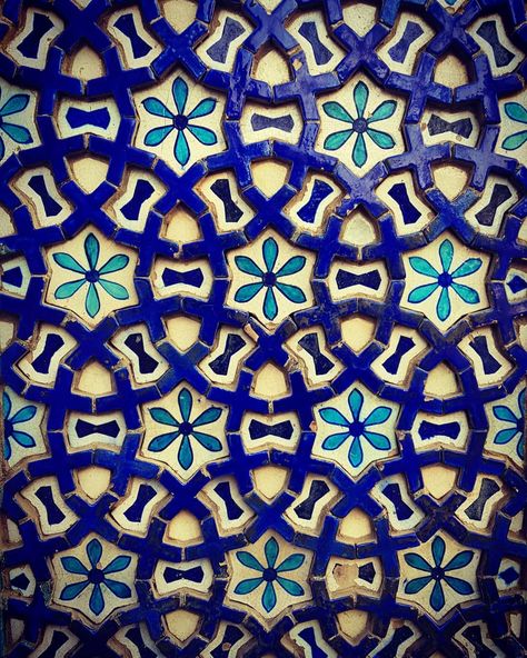 ابن آدم on Instagram: “"Mughal Architecture" is the type of Indo-Islamic architecture developed by the Mughals in the 16th, 17th and 18th centuries throughout the…” Mughal Architecture Motifs Design, Mughal Architecture Motifs, Islamic Architecture Buildings, Indo Islamic Architecture, Ancient Pictures, Architecture Simple, Crochet Motives, Architecture White, Architecture Ancient