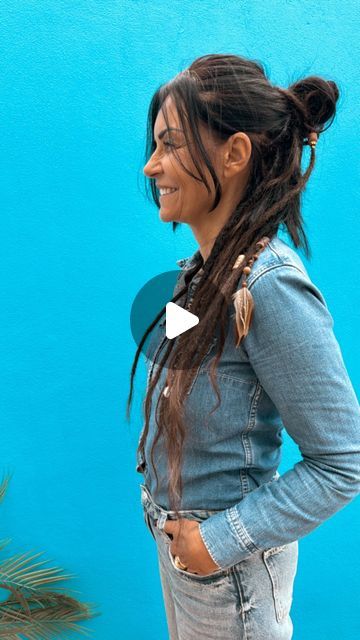 Marjolein van der Weide on Instagram: "✨ F A B I E N N E ✨ the Partial Queen   Good things happen when they aline with their divine moment.   Fabienne has been waiting to get her hair locked up for a long time, finding the right time in her life to feel the empowerment, getting her dreadlocks done.  And the transformation was REAL 🙌, her smile didn’t leave her face in the 4.5 hours of installing her 20 beautiful locs. We were both so much in awe how stunningly her partial turned out.  Enjoy the start of your dread journey Fabienne, treasure “your girls” 😍 . .  . #hairtransformation #hairsalon #dreadlocks #partialdreads #newhair #dreadlockartist #longhair #explorepage✨" Partial Dreads With Bangs, Half Dreads Partial Dreadlocks, Partial Dreads Short Hair, Partial Dreads Hairstyles, Half Head Dreadlocks, Partial Dreadlocks, Dread Journey, Dreads Short Hair, Partial Dreads