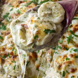 Pepperoni Stromboli, Tortellini Casserole, Pesto Ravioli, Cheesy Casserole Recipes, Chicken Ravioli, Baked Tortellini, Bacon Cupcakes, Recipes Using Rotisserie Chicken, Potato Nachos