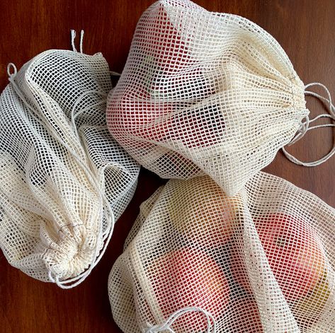 the simplest organic cotton mesh reusable produce bag- DIY – Simplifi Fabric Mesh Produce Bags, Reusable Produce Bags, Mesh Bags, Delicate Clothes, Simple Organic, Organize Fabric, Produce Bags, Plastic Bags, Mesh Bag