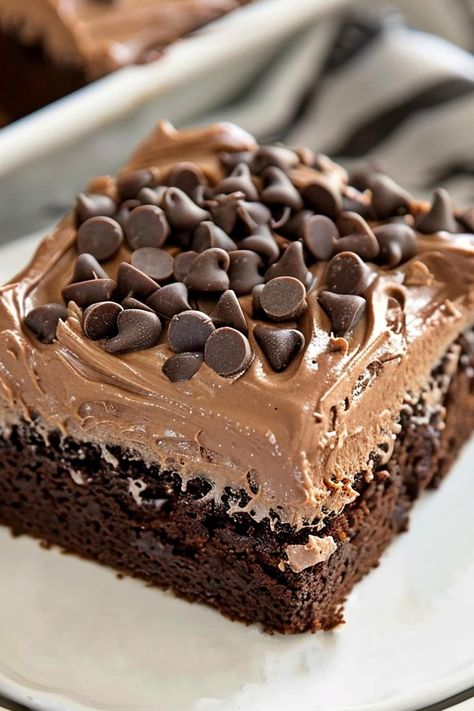 Chocolate Poke Cake - Insanely Good Chocolate Poke Cake Recipes Easy, Chocolate Poke Cake Recipes, Dessert Recipes Cake, Chocolate Poke Cake, Cake Baking Pans, Poke Cake Recipes, Poke Cakes, Warm Cake, Dessert Cake Recipes