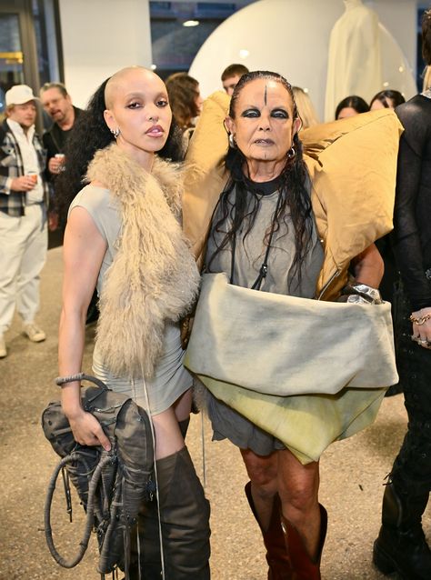 She was perfectly in sync with Owens's wife, Michèle Lamy. Michelle Lamy, Michele Lamy, Fka Twigs, Funny Feeling, Grey Bag, Witch Costume, In Sync, Weather Wear, Fur Scarf