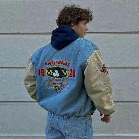 Vintage | @eaegilbert_ by scottzin.xyz 80s Fashion Men, Spiritual Fashion, Mens Trendy Outfits, 80s Outfit, Mens Outfit Inspiration, Mens Fashion Streetwear, Vintage Denim Jacket, Streetwear Men Outfits, Men Fashion Casual Outfits