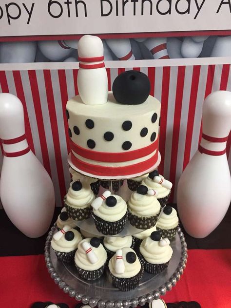 The cake and cupcakes at this Strips and Polka Dot Bowling Birthday Party are adorable! See more party ideas and share yours at CatchMyParty.com #catchmyparty #bowlingbirthdayparty #cake #cupcakes Bowling Bday Party, Bowling Cupcakes Ideas, Bowling Party Cake, Bowling Cupcakes, Bowling Birthday Cake, Bowling Themed Birthday Party, Bowling Cake Ideas, Bowling Party Ideas, Kids Bowling Party