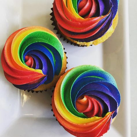 Pride Cupcakes, Rainbow Wedding Cake, Matt Lewis, 2nd Birthday Party For Boys, Cupcake Cake Designs, Somewhere Over The Rainbow, Rainbow Cupcakes, Rainbow Food, Rainbow Wedding