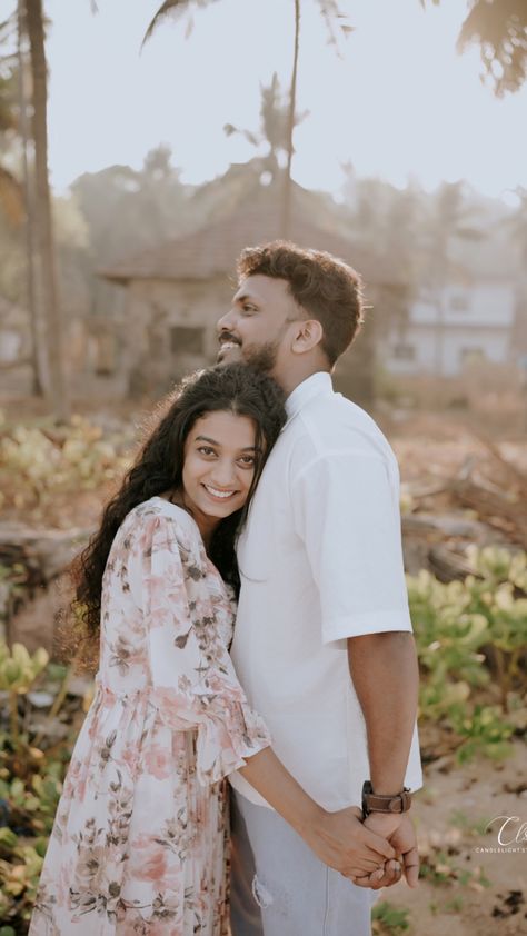 Ideas for prewedding photoshoot Save The Date Ideas Kerala, Kerala Beach, Save The Date Photo Ideas, Date Photo Ideas, Save The Date Ideas, Kerala Wedding, Date Photo, Save The Date Photos, Date Ideas