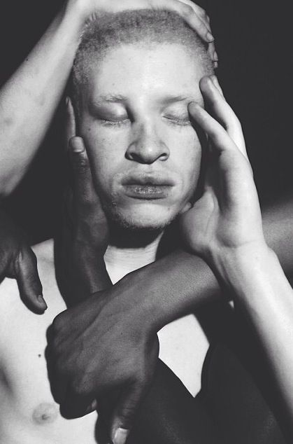 Shaun Ross Albino People, Shaun Ross, Gjon Mili, Queer Art, The Embrace, Fantasy Novel, Black White Photos, Portrait Poses, Man Photo