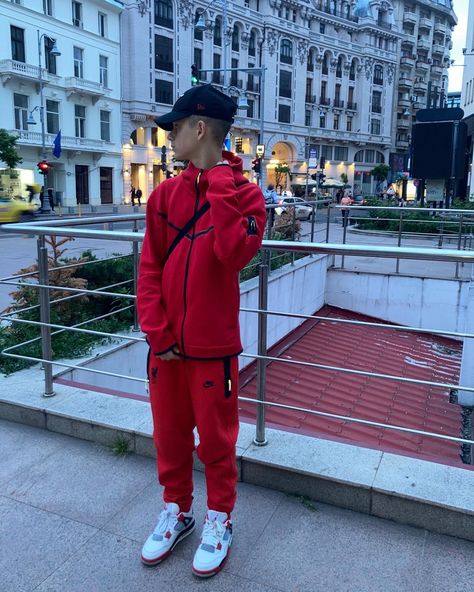 Nike Tech Fleece Red, Red Tech Fleece, Nike Tech Fleece Tracksuit, Jordan 4 Outfit, Sport Style Outfits, Drip Clothing, Tech Outfit, Uk Drill, Uk Drip