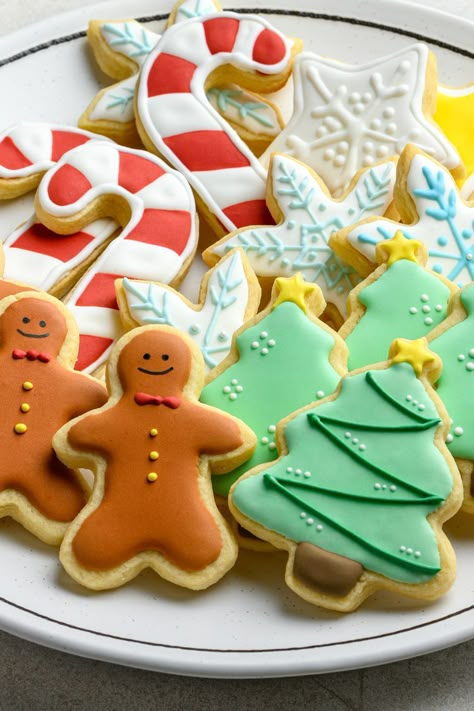 Best Soft Christmas Cookies Cut Out Christmas Cookies Recipes, Soft Christmas Sugar Cookies, Soft Chewy Christmas Cookies, Best Soft Christmas Cookies, Christmas Cut Out Sugar Cookies, Christmas Shaped Cookies, Christmas Cookie Shapes, Sprinkle Christmas Cookies, Colorful Christmas Cookies