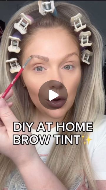 KELLY STRACK on Instagram: "DIY at home brow tint ✨  #makeup #beauty #makeuptutorial #makeupvideos #beautyvideos #makeupreels #beautyreels #makeuphacks #beautyhacks #brows #browtint #diybrows" At Home Brow Tint, Eyebrow Hacks Beauty Tricks, Tint Brows At Home, Brow Tinting Diy, Tinting Eyebrows At Home, Diy Brow Tint At Home, Dye Eyebrows Diy, Eyebrow Dye Diy At Home, How To Tint Eyebrows At Home