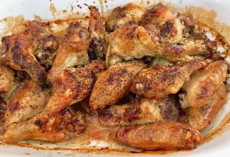 Tuscan Chicken Wings Recipe Has Secret Ingredient | BuzzChomp Tuscan Chicken Wings, Italian Marinated Chicken, Pumpkin Cranberry Bread, Marinated Chicken Wings, Baked Wings, Chicken Drumstick, Dry Rub Recipes, Chicken Drumstick Recipes, Drumstick Recipes