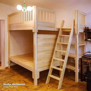 Hardys Hochbetten (@hardyshochbetten) • Fotos y videos de Instagram Queen Loft Bed, Minimalist Baby Room, Queen Loft Beds, Loft Beds For Small Rooms, Bed Simple, Loft Bed Plans, Diy Loft Bed, Diy Projects Plans, Loft Bunk Beds