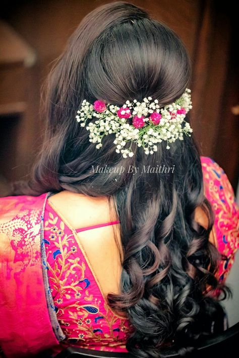 Engagement Hairstyle, Frizzy Hair Remedies, Poola Jada, Bridal Hair Decorations, Flower Garland Wedding, Formal Hairstyles For Long Hair, Long Shiny Hair, Engagement Hairstyles, Bengali Bride