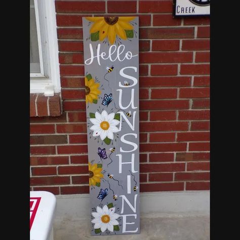 CozyHenhouse - Etsy Summer Porch Leaner, Painted Bees, Porch Leaner Sign, Porch Leaners, Sunflower Daisy, Bees And Butterflies, Rustic Porch, Summer Porch, Hello Sunshine