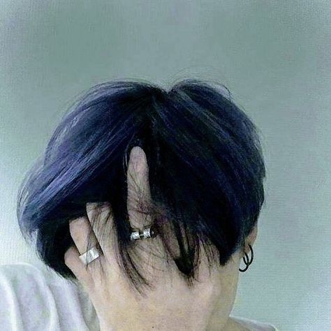 Black Hair With Blue Highlights, Tenya Ida, Bnha Aesthetic, Mens Blue Hair, Purple Brown Hair, Indigo Hair, Blue Hair Aesthetic, Short Purple Hair, Blue Hair Highlights