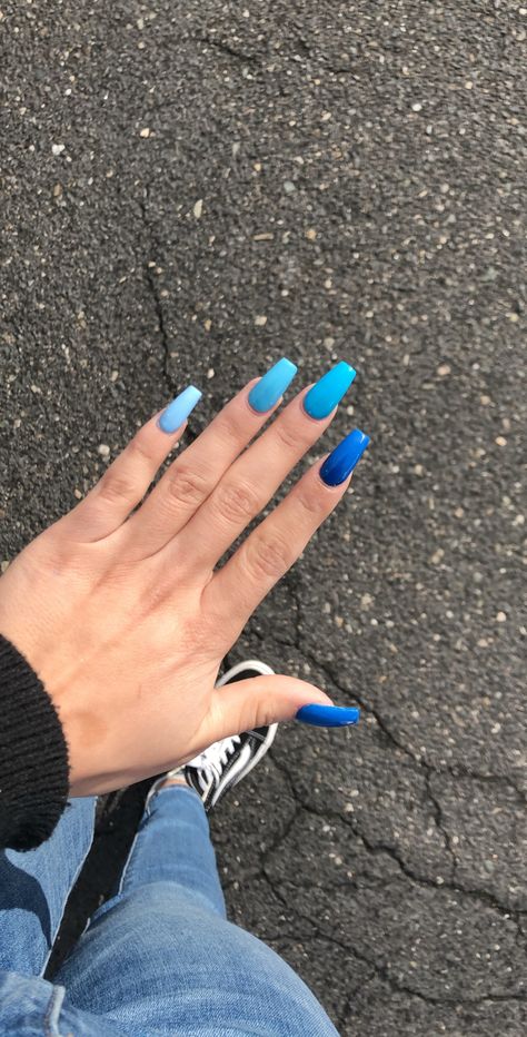 Multi Blue Nails, Light To Dark Nails, Different Shades Of Blue Nails, Beachy Nails, Wow Nails, Blue Acrylic Nails, Gelish Nails, Glamour Nails, Simple Acrylic Nails